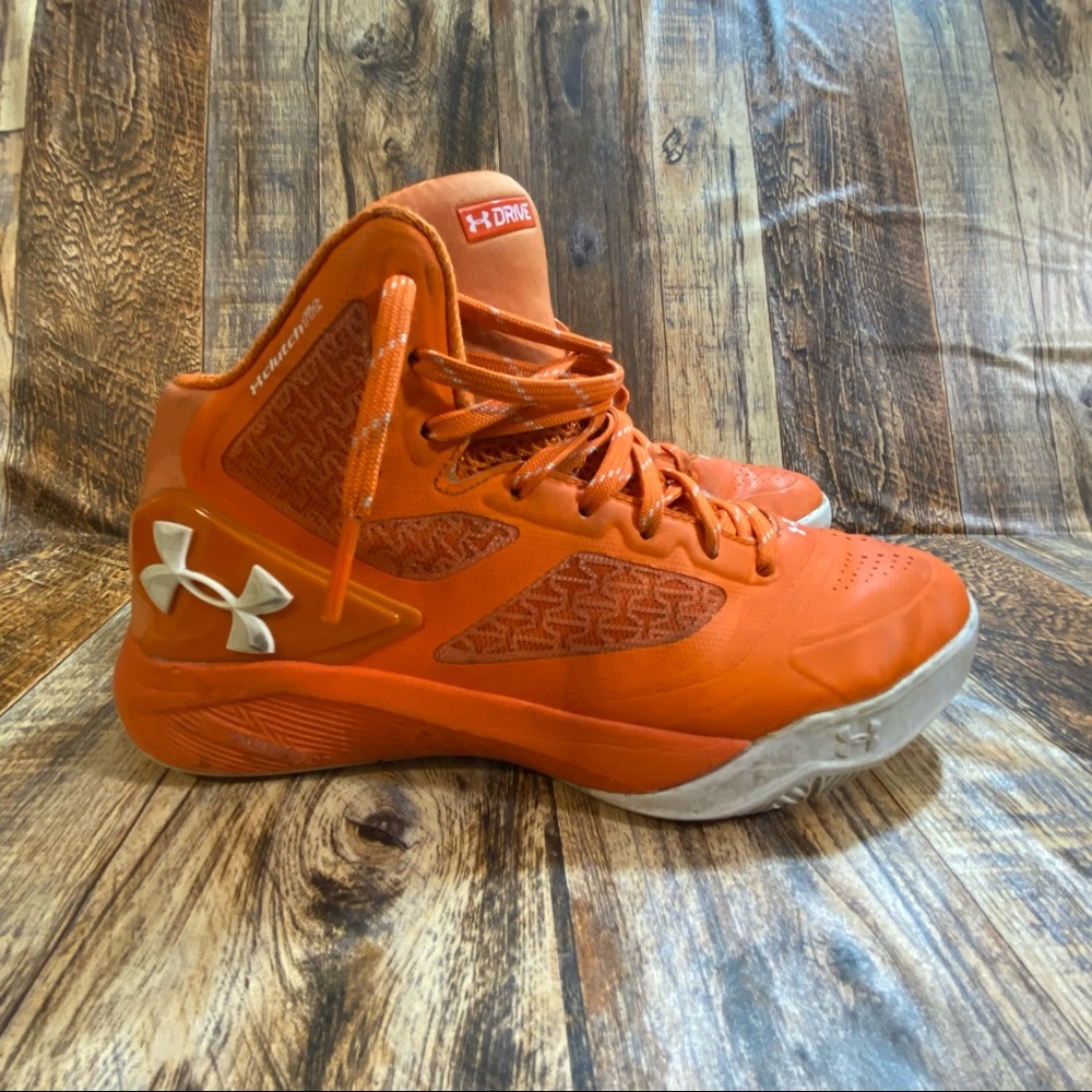 Orange Sz 5 Big Boys/Men’s Under Armour Clutchfit Drive Ii Basketball Shoe